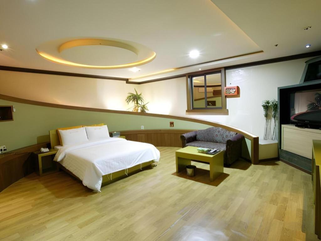 Hotel Head-One Uijeongbu Exteriér fotografie