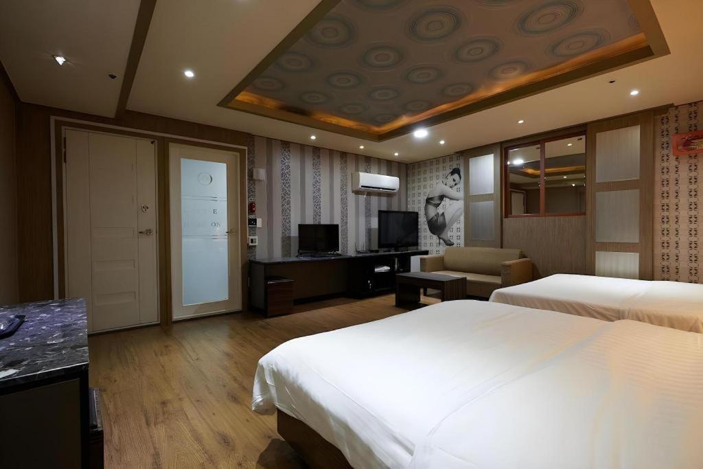 Hotel Head-One Uijeongbu Exteriér fotografie