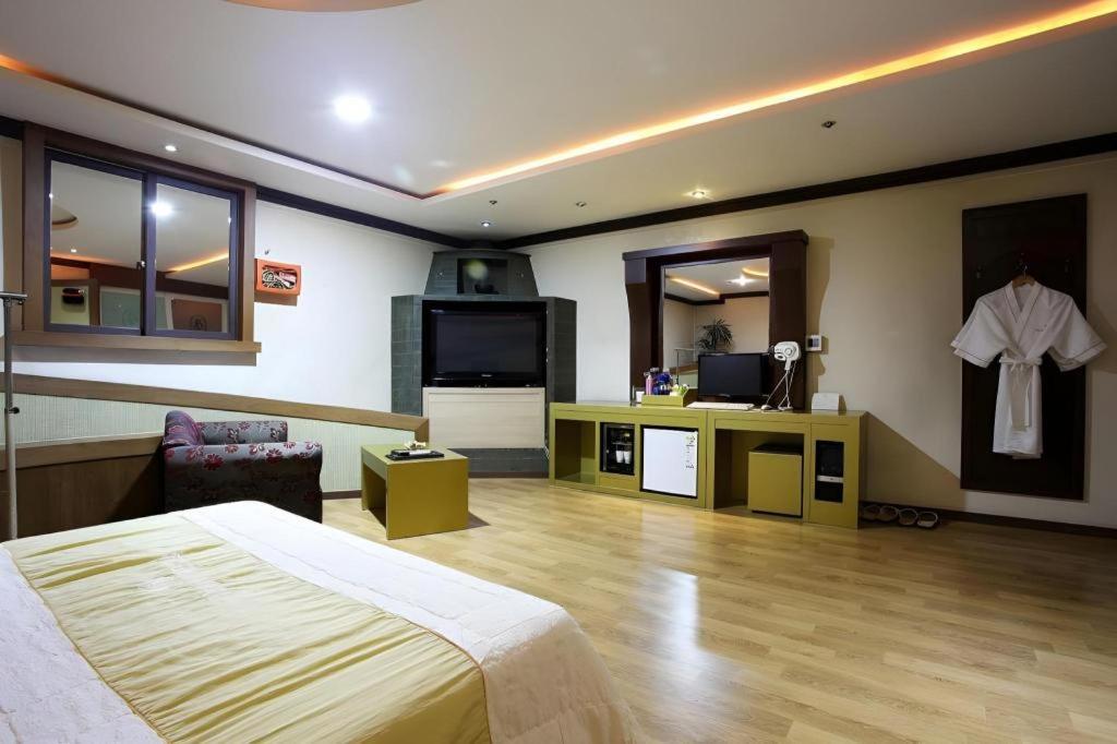 Hotel Head-One Uijeongbu Exteriér fotografie